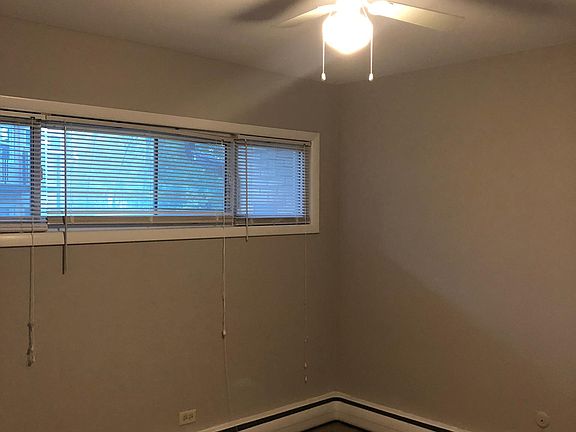 5th image of 1107 W Hawthorne St APT F