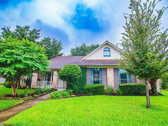 2nd image of 3918 Elm Glen Drive