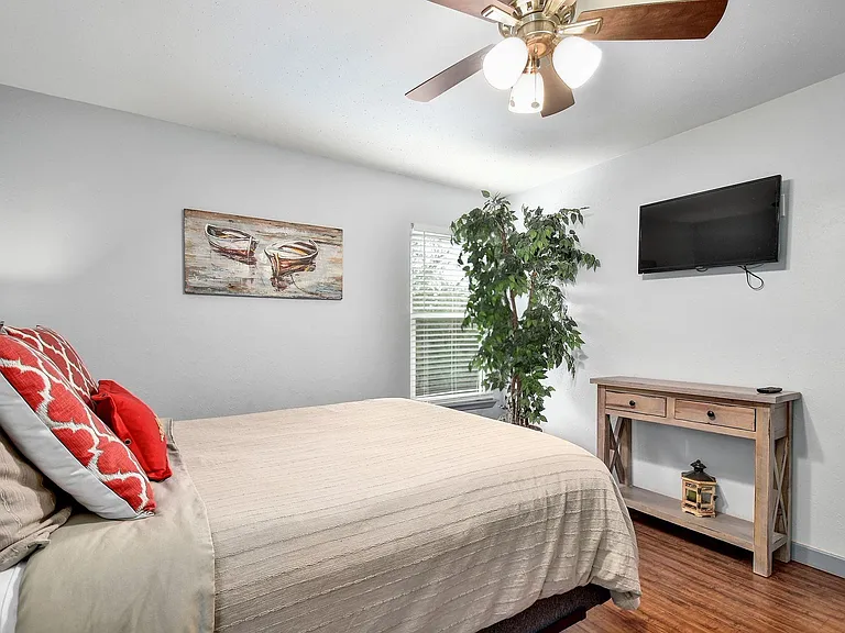 2591 Lakeshore Dr — Photo 14