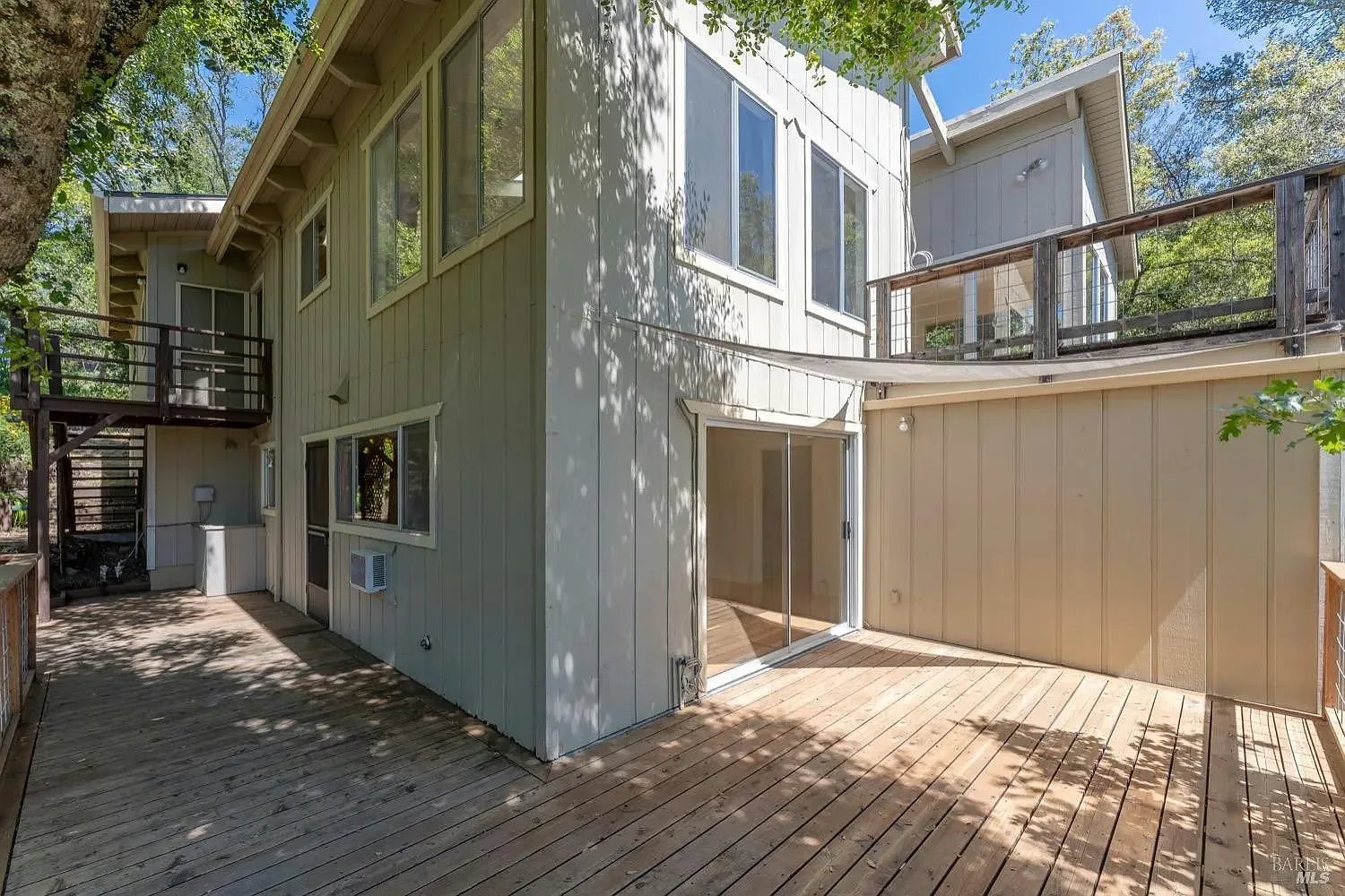 2 bed, 1300 sqft, $1,900 — Photo 1