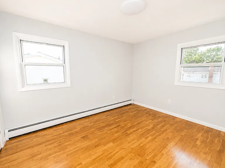 233 Weed Ave — Photo 16