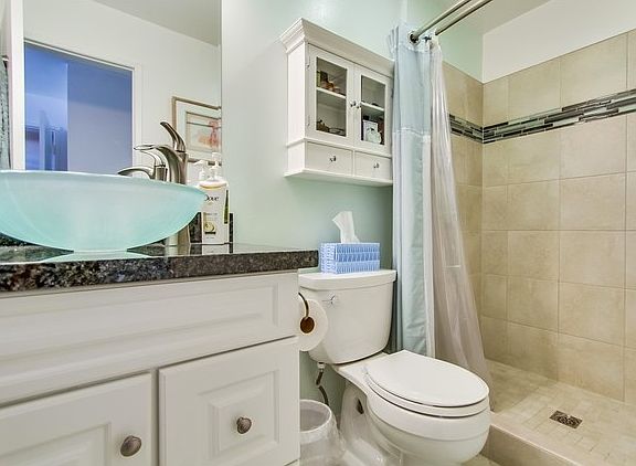 5th image of 5000 S Centinela Ave APT 239