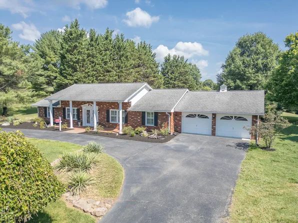 2708 Catawba Rd, Troutville, VA 24175