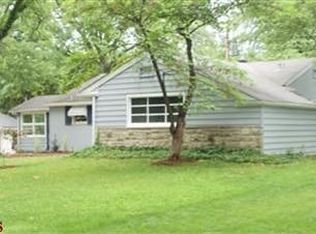 143 Huntleigh Dr, Saint Louis, MO 63122