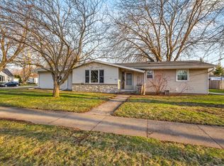2015 E Forest St, Appleton, WI 54915