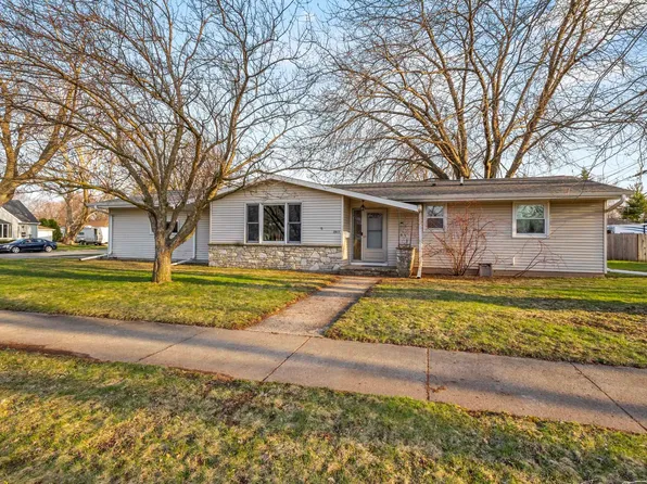 2015 E Forest St, Appleton, WI 54915