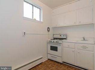 8206 Halstead St, Philadelphia, PA 19111