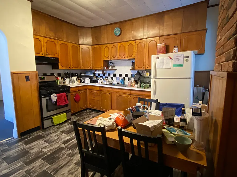 18 Mount Hood Rd #1 — Photo 4