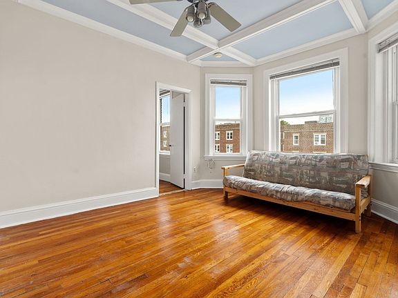 3rd image of 61 Thatcher St APT 5A