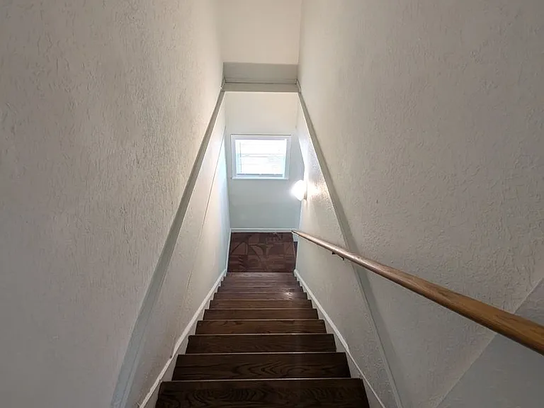 114 Cedar St — Photo 34