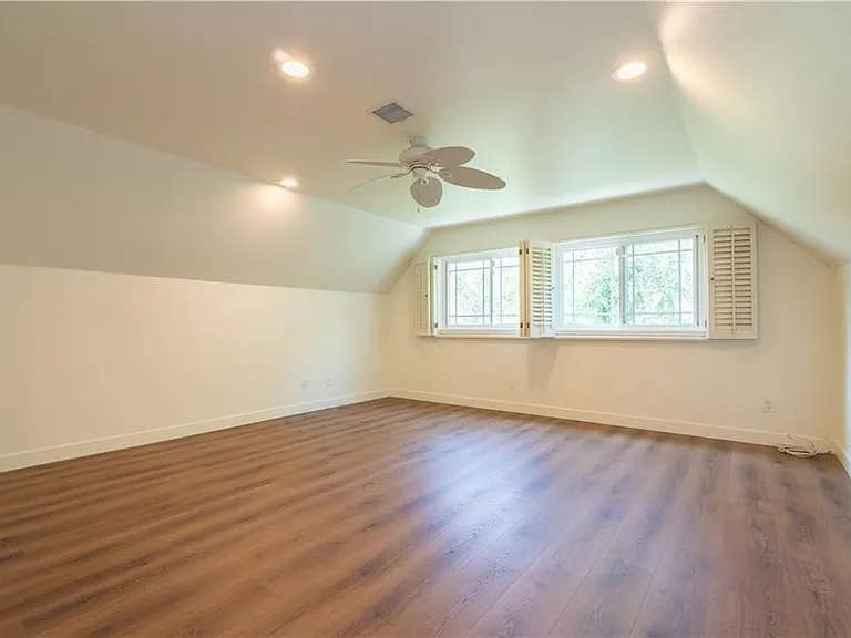11300 Yolanda Ave — Photo 12