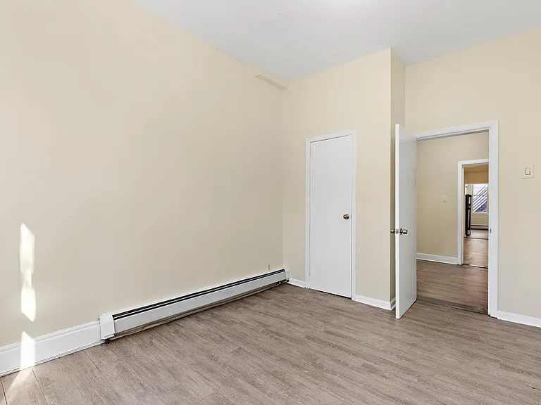 50 Saint Pauls Ave #1L — Photo 12