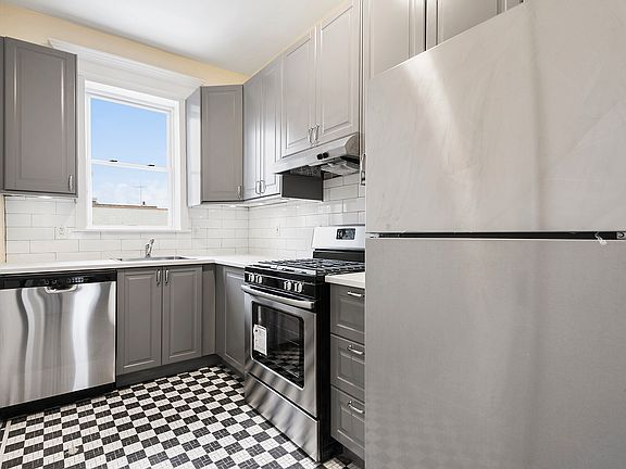 4th image of 35 Prospect Park #2