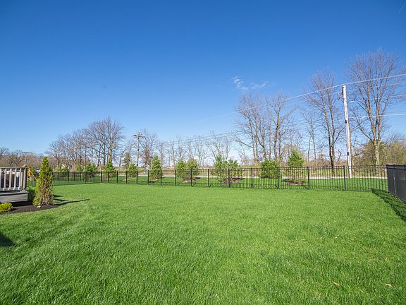 5th image of 5927 Petunia Pl