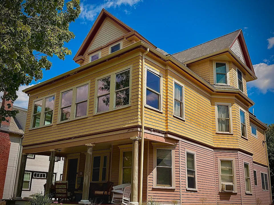 83 Harlow St #1