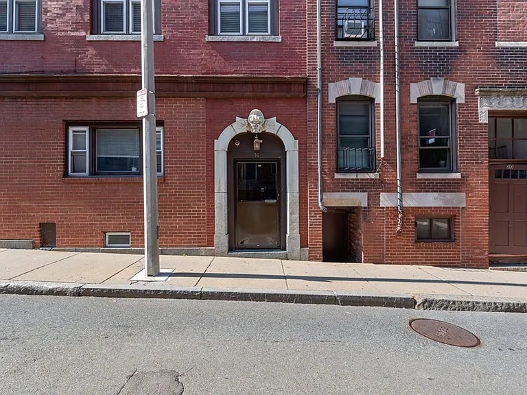 16 Henchman St #3R — Photo 12