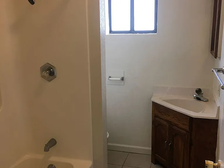 2228 Shasta St — Photo 8