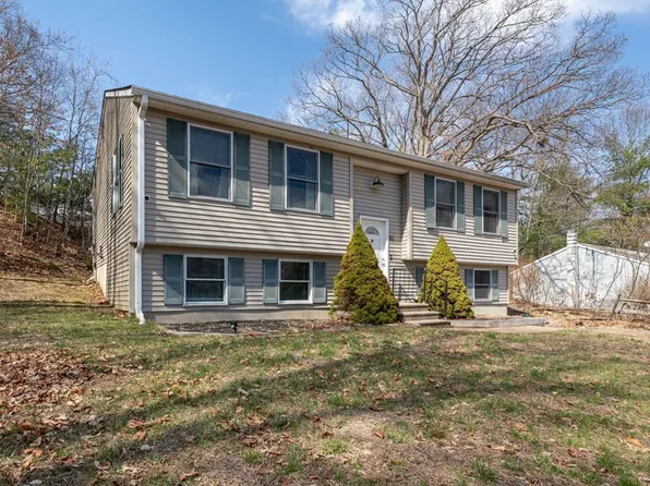 91 Wendell St, Athol, MA 01331