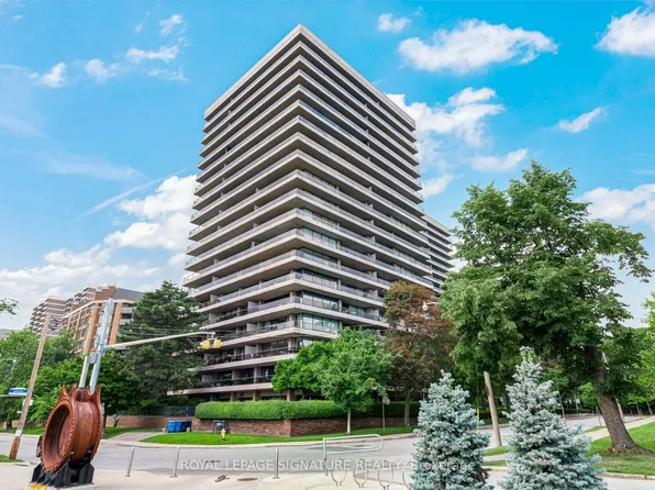 10 Avoca Ave #704/705, Toronto, ON M4T 2B7