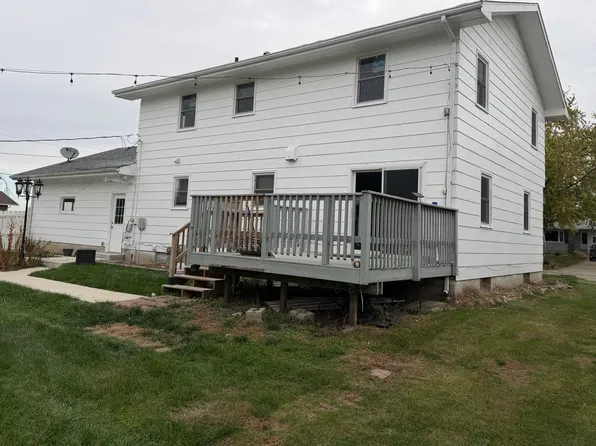 627 1st St N, Rockwell, IA 50469