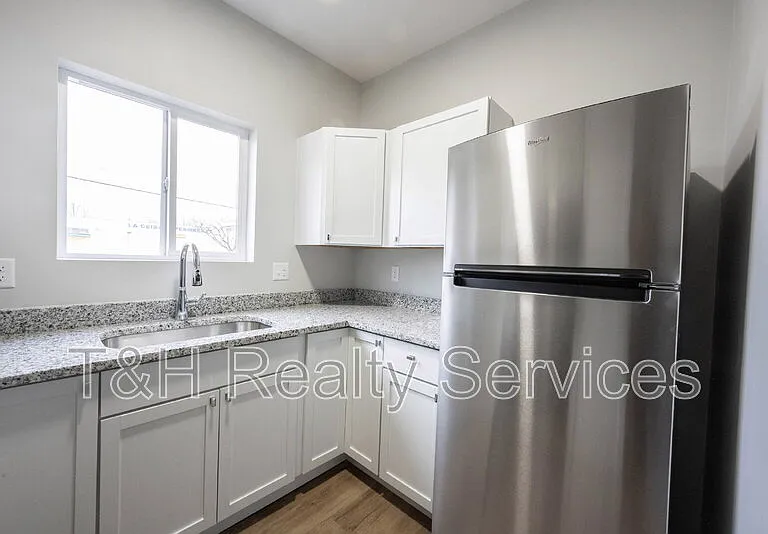 2810 E Michigan St #A — Photo 11