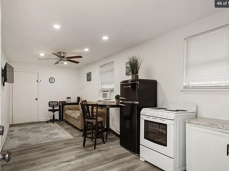 1933 Silver St #1 — Photo 1
