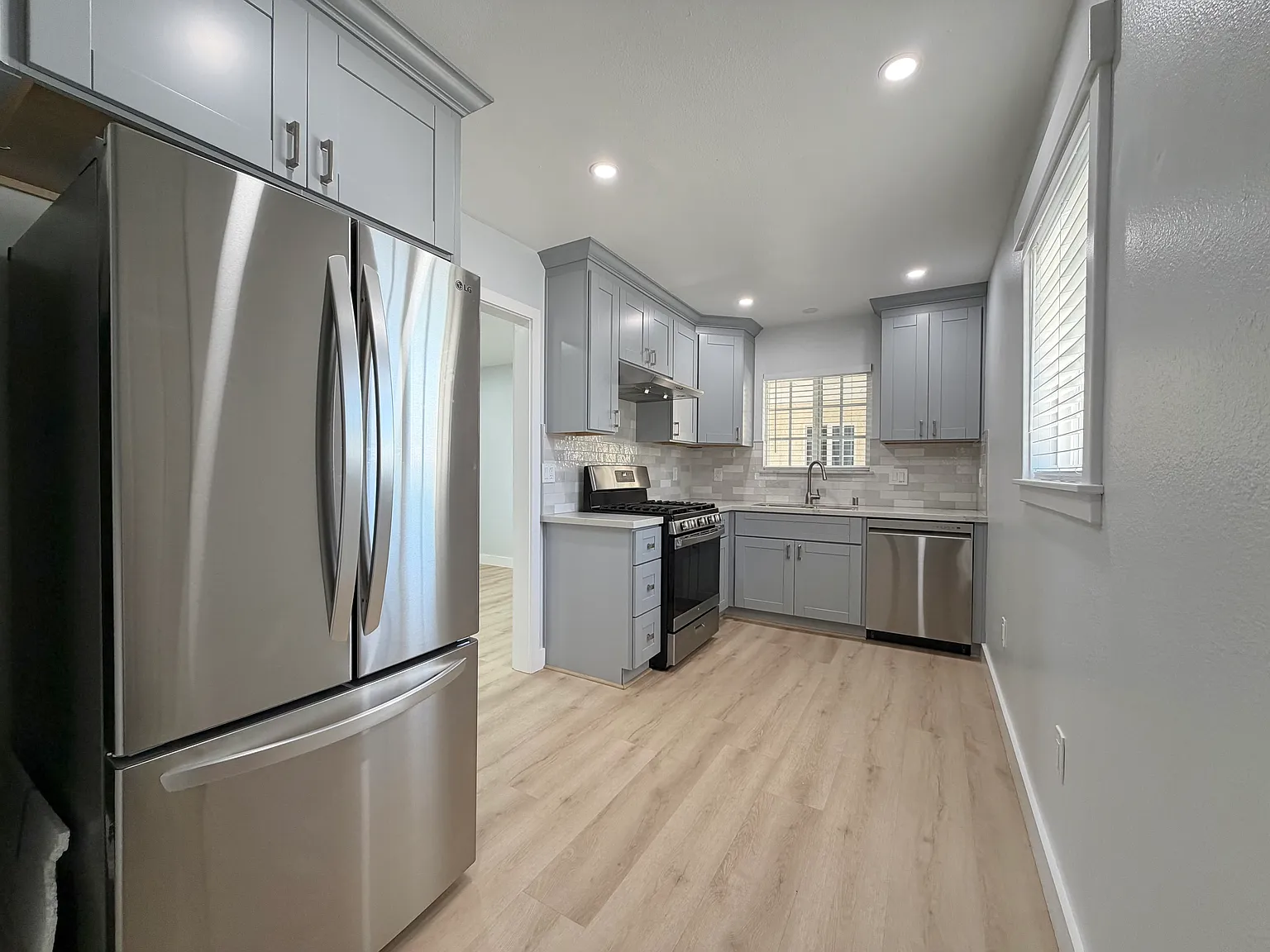 1 bed, 500 sqft, $2,500 — Photo 3
