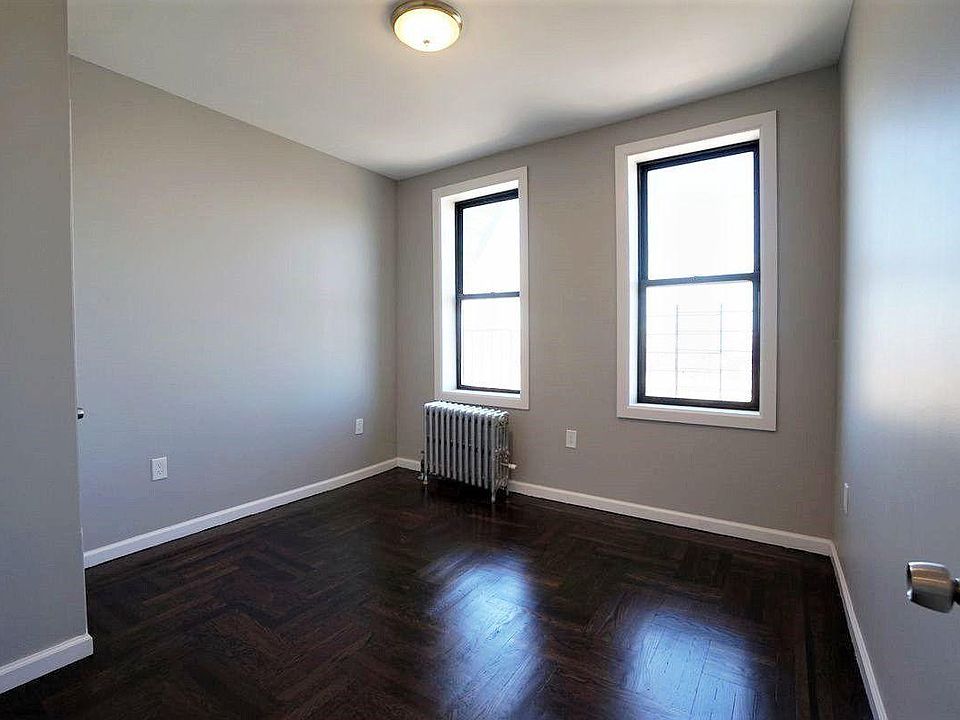 2nd image of 1072 Woodycrest Ave APT 5F