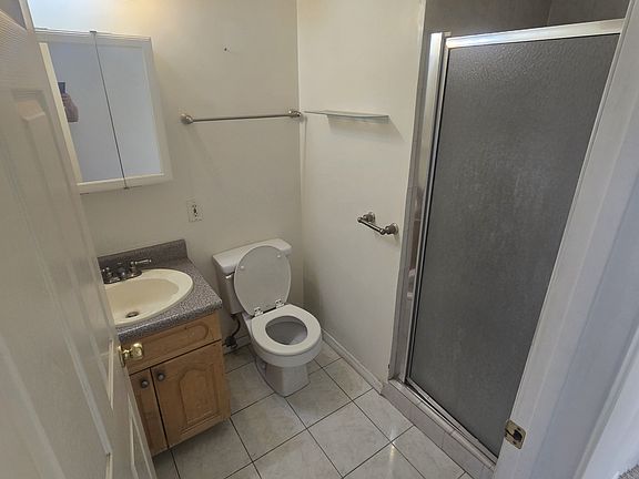 5th image of 335 E Providencia Ave #101