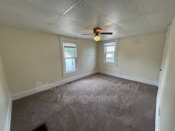 3rd image of 434.5 S Mulberry St