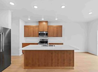 18106 NE 17th St, Vancouver, WA 98683