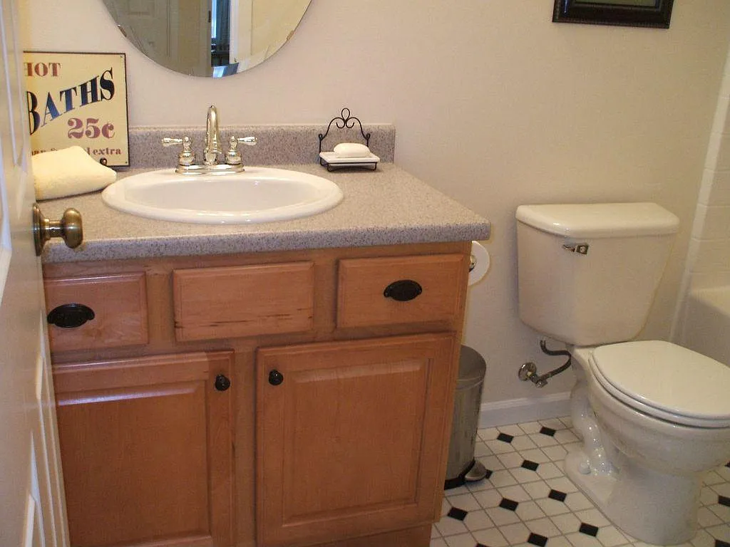 3 bed, 2.5 bath, 1680 sqft, $2,850 — Photo 2