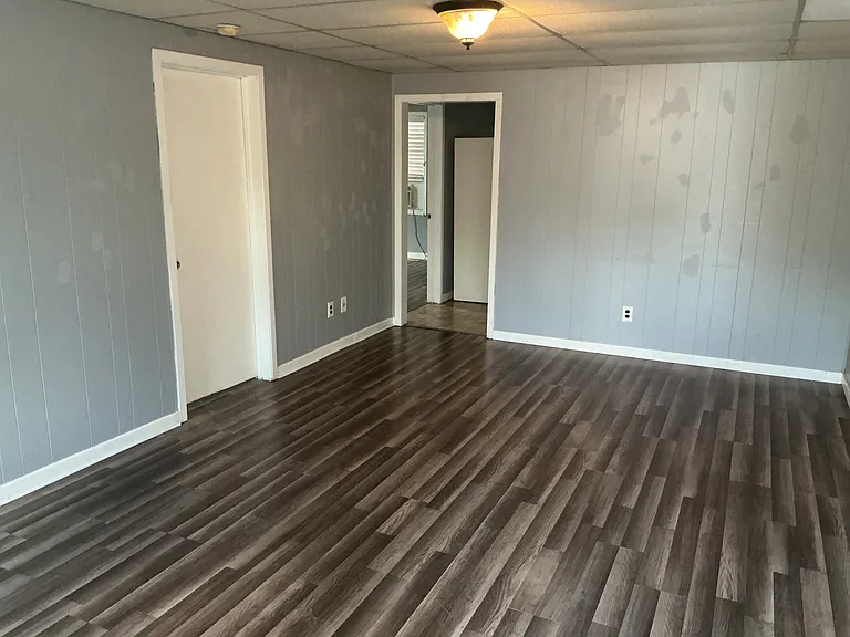 723 Cates St — Photo 3