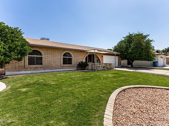 2nd image of 2304 W PALOMINO Drive
