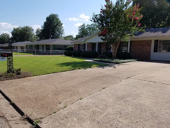 3rd image of 1545 Orchid Dr