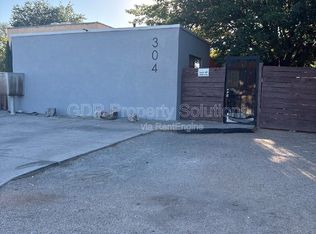 304 Texas St NE APT B, Albuquerque, NM 87108
