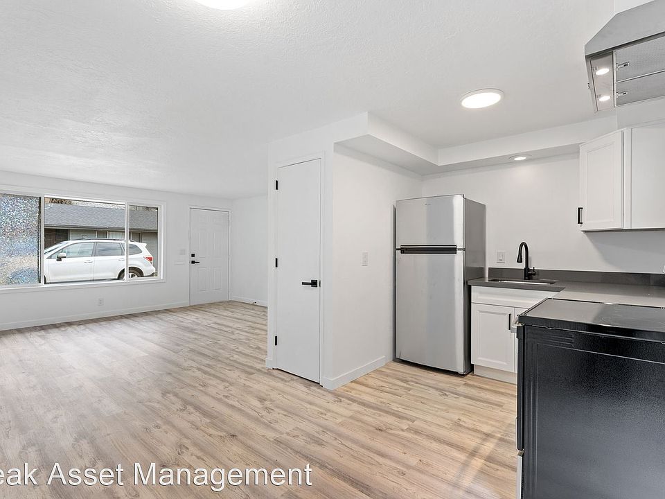 1st image of 2511 SE Monroe St #10893169