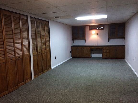 Finished basement with desk