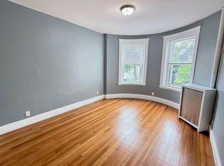15 Warwick Rd #3, Brookline, MA 02445