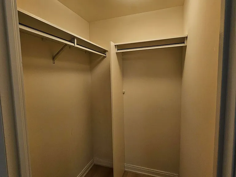 151 Village Green Sq #506 — Photo 20