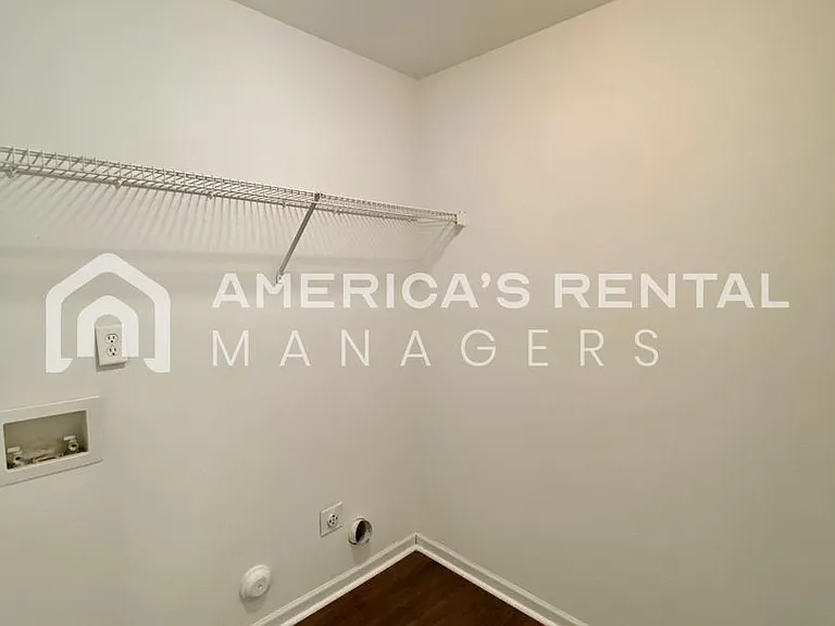 253 Bentmoor Ln — Photo 19