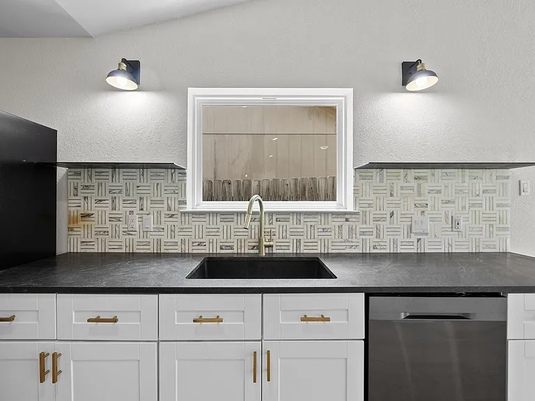 8708 Huebinger Pass — Photo 13