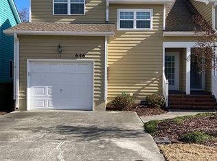 646 Sloop Pointe Ln, Kure Beach, NC 28449