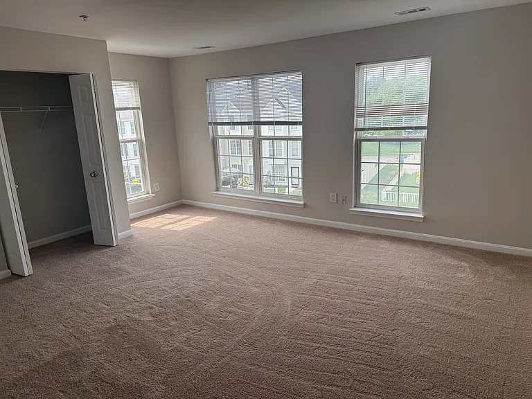 615 Sprite Way — Photo 9
