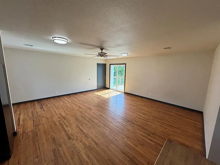 2078 Lower Crabapple Rd — Photo 11