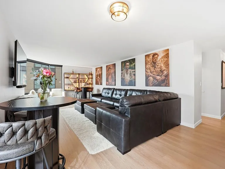 1625 Larimer St #1001 — Photo 34