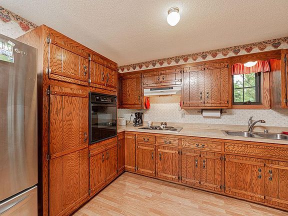 4th image of 4054 253rd Ave NE