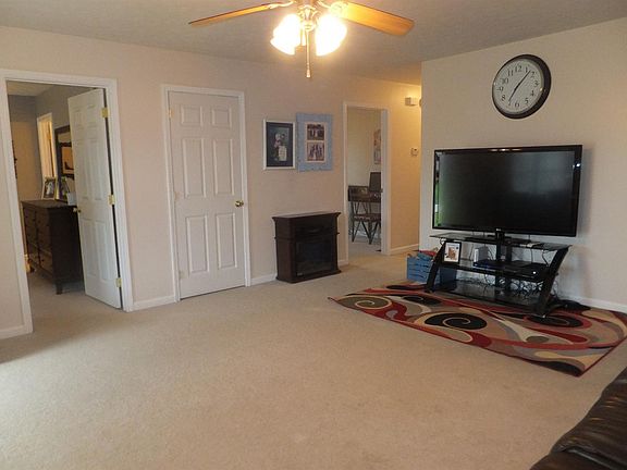 4th image of 132 Stone Creek Dr