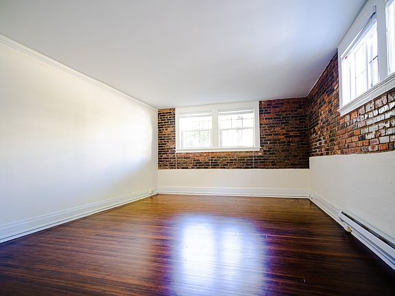 2nd image of 615 Boren Ave APT 1