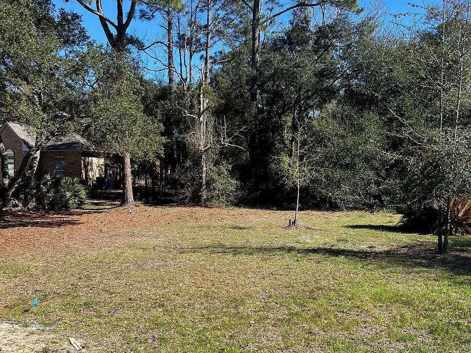 2nd image of 433 Hilltop Dr